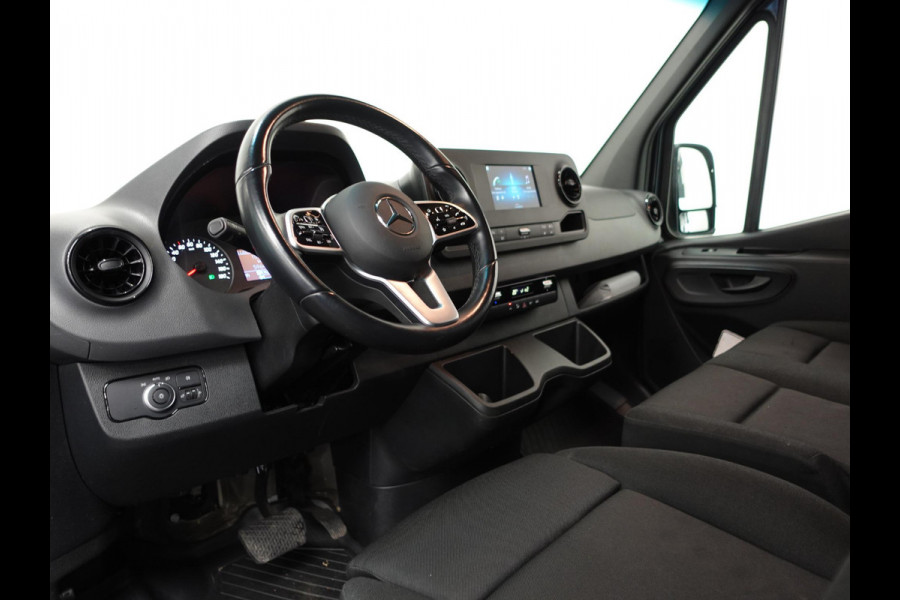 Mercedes-Benz Sprinter 311 1.9 CDI L3H2 Automaat Airco Navi Imperiaal Cruise Trekhaak Mercedes-Benz Sprinter 311 1.9 CDI L3H2 Automaat Airco Navi Imperiaal Cruise Trekhaak