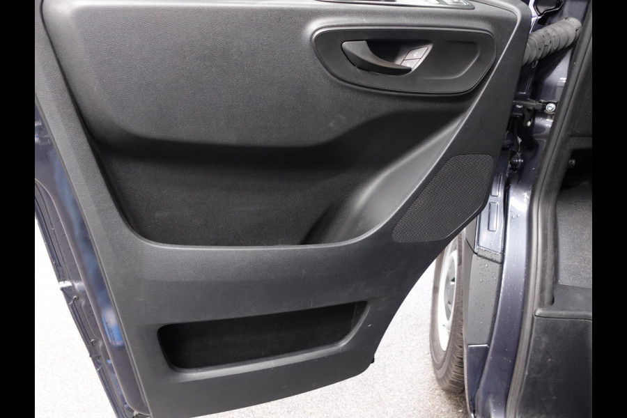 Mercedes-Benz Sprinter 311 1.9 CDI L3H2 Automaat Airco Navi Imperiaal Cruise Trekhaak Mercedes-Benz Sprinter 311 1.9 CDI L3H2 Automaat Airco Navi Imperiaal Cruise Trekhaak