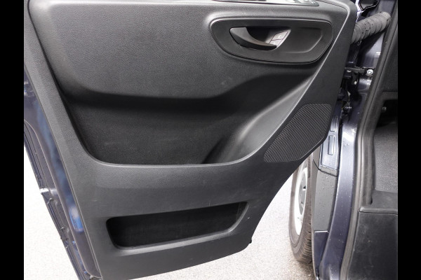 Mercedes-Benz Sprinter 311 1.9 CDI L3H2 Automaat Airco Navi Imperiaal Cruise Trekhaak Mercedes-Benz Sprinter 311 1.9 CDI L3H2 Automaat Airco Navi Imperiaal Cruise Trekhaak