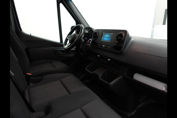 Mercedes-Benz Sprinter 311 1.9 CDI L3H2 Automaat Airco Navi Imperiaal Cruise Trekhaak Mercedes-Benz Sprinter 311 1.9 CDI L3H2 Automaat Airco Navi Imperiaal Cruise Trekhaak