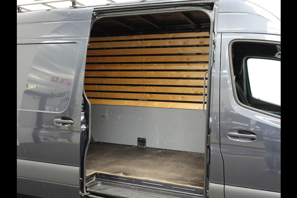 Mercedes-Benz Sprinter 311 1.9 CDI L3H2 Automaat Airco Navi Imperiaal Cruise Trekhaak Mercedes-Benz Sprinter 311 1.9 CDI L3H2 Automaat Airco Navi Imperiaal Cruise Trekhaak