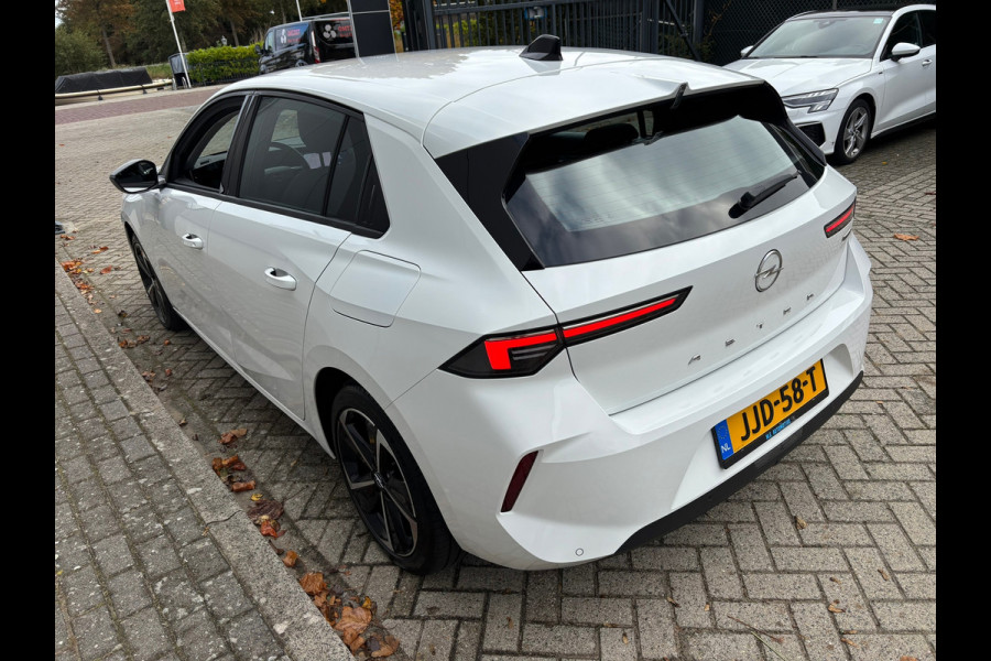 Opel Astra 1.6 Hybrid Edition Carplay Opel Astra 1.6 Hybrid Edition Carplay