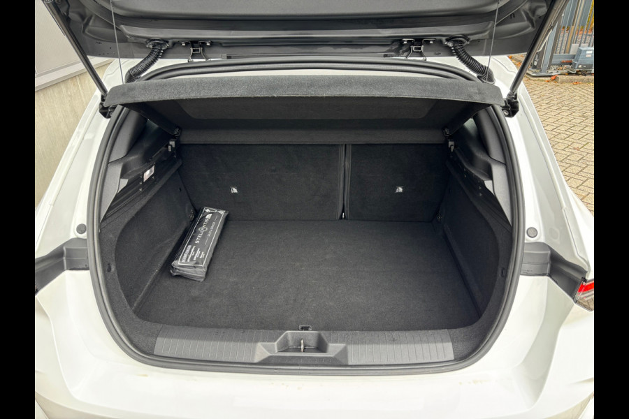 Opel Astra 1.6 Hybrid Edition Carplay Opel Astra 1.6 Hybrid Edition Carplay