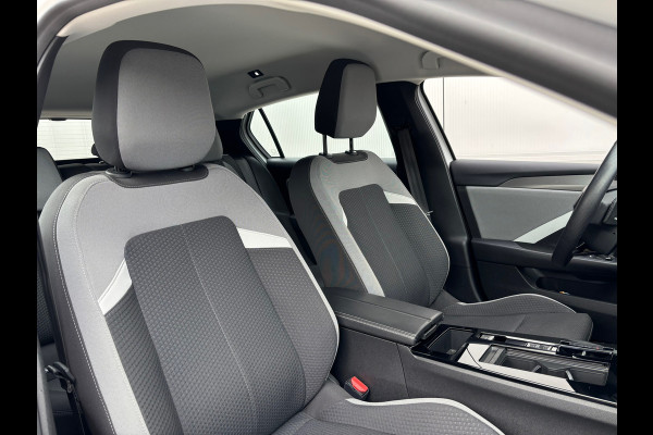 Opel Astra 1.6 Hybrid Edition Carplay Opel Astra 1.6 Hybrid Edition Carplay