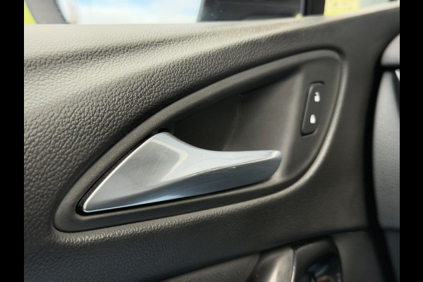 Opel Astra 1.2 Blitz Elegance 1e Eigenaar,Navi,Camera,131pk,Clima,Cruise,Lm velgen,6 Bak,Pdc V+A,Apk tot 08-2027