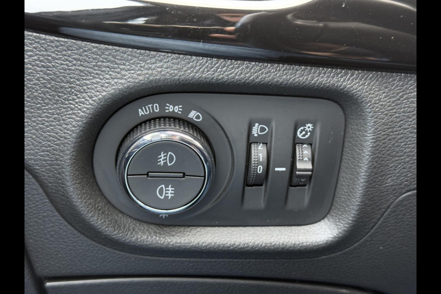 Opel Astra 1.2 Blitz Elegance 1e Eigenaar,Navi,Camera,131pk,Clima,Cruise,Lm velgen,6 Bak,Pdc V+A,Apk tot 08-2027