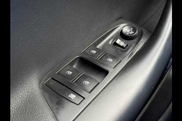 Opel Astra 1.2 Blitz Elegance 1e Eigenaar,Navi,Camera,131pk,Clima,Cruise,Lm velgen,6 Bak,Pdc V+A,Apk tot 08-2027