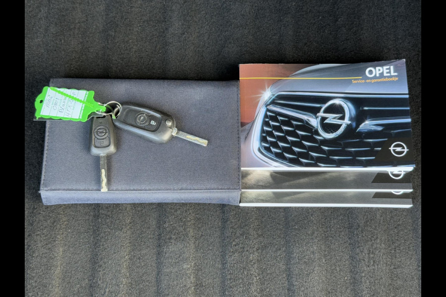 Opel Astra 1.2 Blitz Elegance 1e Eigenaar,Navi,Camera,131pk,Clima,Cruise,Lm velgen,6 Bak,Pdc V+A,Apk tot 08-2027