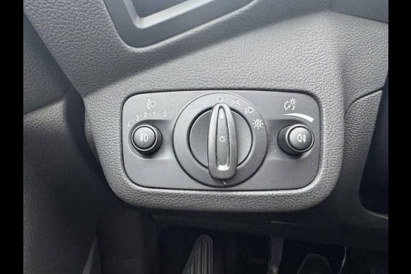 Ford C-MAX 1.5 Titanium 150pk Trekhaak | Achteruitrijcamera | Stoelverwarming | Climate control | Voorruit verwarming | 1.500kg Trekgewicht!