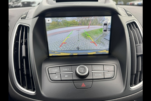 Ford C-MAX 1.5 Titanium 150pk Trekhaak | Achteruitrijcamera | Stoelverwarming | Climate control | Voorruit verwarming | 1.500kg Trekgewicht!