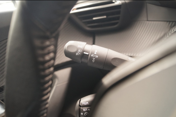 Peugeot 2008 1.5 HDi 110pk Allure -NAVI-ECC-PDC-TREKHAAK- Peugeot 2008 1.5 HDi 110pk Allure -NAVI-ECC-PDC-TREKHAAK-