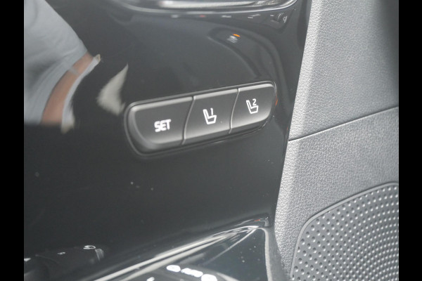Kia e-Niro ExecutiveLine 64 kWh | 3Fase | Cruise | Clima | Carplay | Navi | Stoelverwarming-ventilatie |