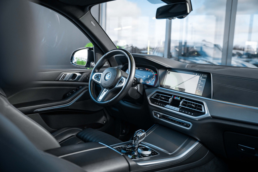 BMW X5 xDrive45e High Executive - M Sport | Maxton Pakket | Panorama | Stoelkoeling & Massage | Elek. Trekhaak BMW X5 xDrive45e High Executive - M Sport | Maxton Pakket | Panorama | Stoelkoeling & Massage | Elek. Trekhaak