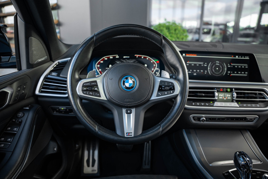 BMW X5 xDrive45e High Executive - M Sport | Maxton Pakket | Panorama | Stoelkoeling & Massage | Elek. Trekhaak BMW X5 xDrive45e High Executive - M Sport | Maxton Pakket | Panorama | Stoelkoeling & Massage | Elek. Trekhaak