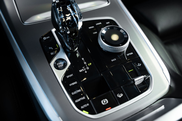 BMW X5 xDrive45e High Executive - M Sport | Maxton Pakket | Panorama | Stoelkoeling & Massage | Elek. Trekhaak BMW X5 xDrive45e High Executive - M Sport | Maxton Pakket | Panorama | Stoelkoeling & Massage | Elek. Trekhaak