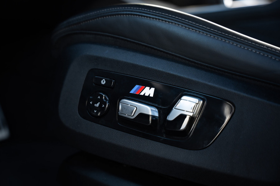 BMW X5 xDrive45e High Executive - M Sport | Maxton Pakket | Panorama | Stoelkoeling & Massage | Elek. Trekhaak BMW X5 xDrive45e High Executive - M Sport | Maxton Pakket | Panorama | Stoelkoeling & Massage | Elek. Trekhaak