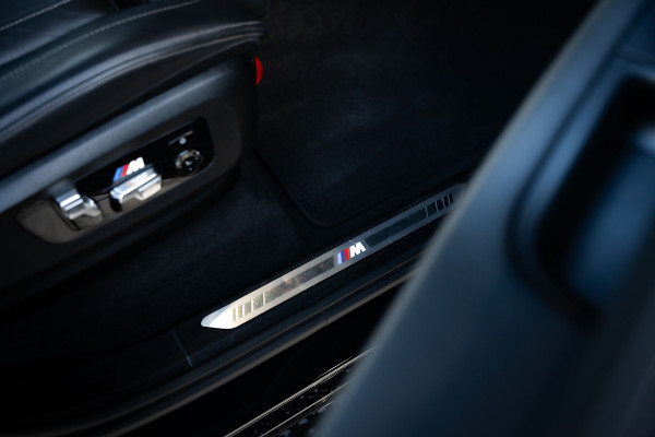 BMW X5 xDrive45e High Executive - M Sport | Maxton Pakket | Panorama | Stoelkoeling & Massage | Elek. Trekhaak BMW X5 xDrive45e High Executive - M Sport | Maxton Pakket | Panorama | Stoelkoeling & Massage | Elek. Trekhaak