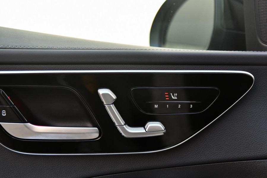 Mercedes-Benz C-Klasse 180 AMG Night ed. Pano, Memory, 360, Dodeh, Sfeer, CarPlay!