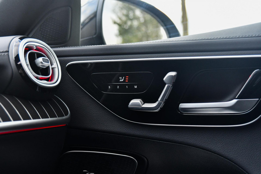 Mercedes-Benz C-Klasse 180 AMG Night ed. Pano, Memory, 360, Dodeh, Sfeer, CarPlay!