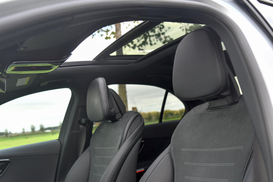 Mercedes-Benz C-Klasse 180 AMG Night ed. Pano, Memory, 360, Dodeh, Sfeer, CarPlay!