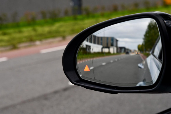 Mercedes-Benz C-Klasse 180 AMG Night ed. Pano, Memory, 360, Dodeh, Sfeer, CarPlay!