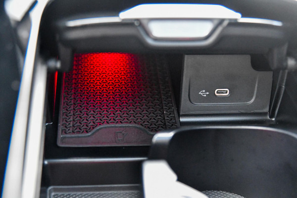 Mercedes-Benz C-Klasse 180 AMG Night ed. Pano, Memory, 360, Dodeh, Sfeer, CarPlay!