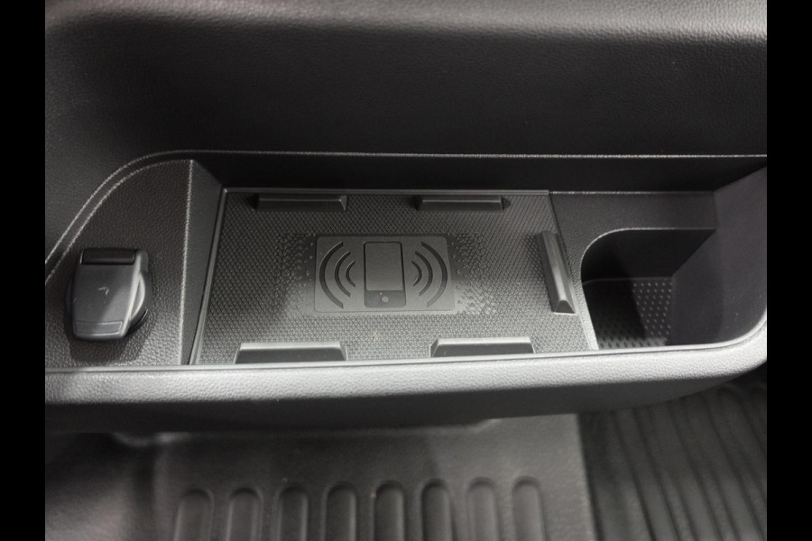 Renault Master T33 2.3 dCi 135 L2H2 BPM VRIJ! Airco Cruise control Parkeersensoren Navigatie Trekhaak Renault Master T33 2.3 dCi 135 L2H2 BPM VRIJ! Airco Cruise control Parkeersensoren Navigatie Trekhaak