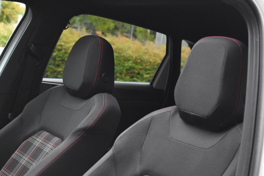 Volkswagen Polo 2.0 TSI GTI Pano DSG Virtual Stoelvw Volkswagen Polo 2.0 TSI GTI Pano DSG Virtual Stoelvw