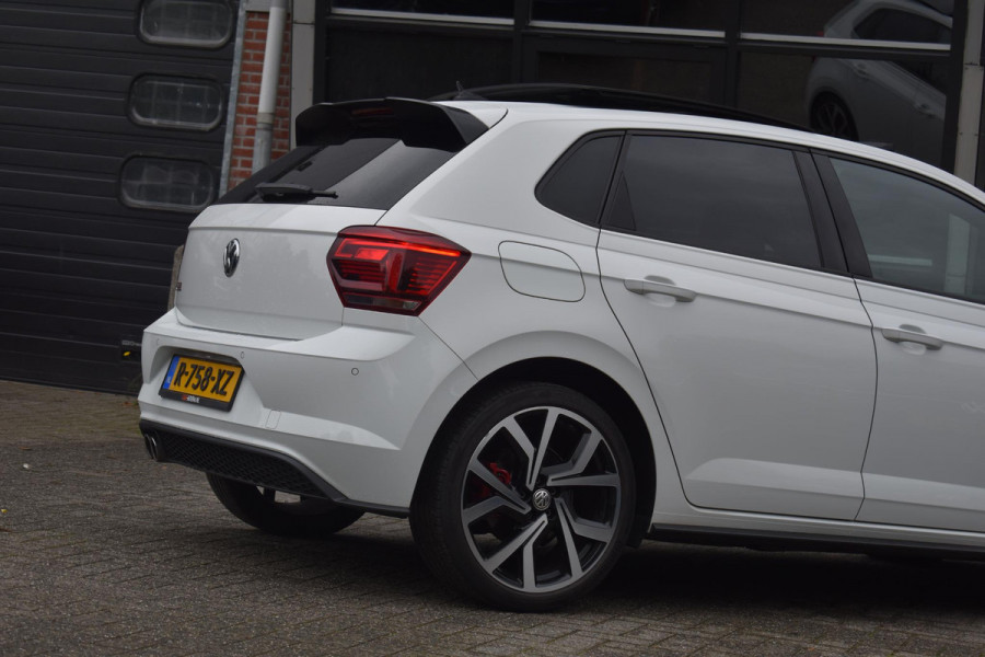 Volkswagen Polo 2.0 TSI GTI Pano DSG Virtual Stoelvw Volkswagen Polo 2.0 TSI GTI Pano DSG Virtual Stoelvw