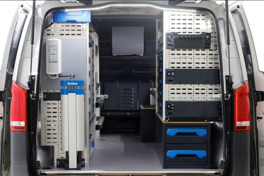 Mercedes-Benz Vito 114 CDI 136pk Compact 9G Automaat 2x Schuifdeur/LED/Camera/Inrichting 05-2022 Mercedes-Benz Vito 114 CDI 136pk Compact 9G Automaat 2x Schuifdeur/LED/Camera/Inrichting 05-2022