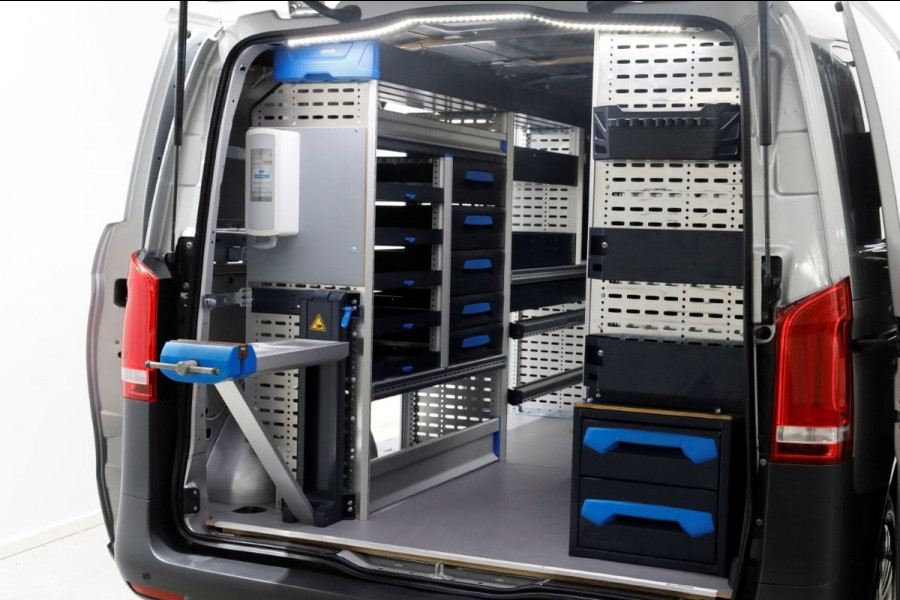 Mercedes-Benz Vito 114 CDI 136pk Compact 9G Automaat 2x Schuifdeur/LED/Camera/Inrichting 05-2022 Mercedes-Benz Vito 114 CDI 136pk Compact 9G Automaat 2x Schuifdeur/LED/Camera/Inrichting 05-2022