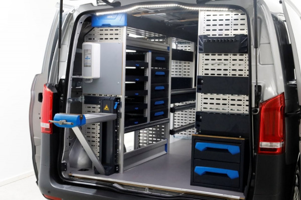 Mercedes-Benz Vito 114 CDI 136pk Compact 9G Automaat 2x Schuifdeur/LED/Camera/Inrichting 05-2022 Mercedes-Benz Vito 114 CDI 136pk Compact 9G Automaat 2x Schuifdeur/LED/Camera/Inrichting 05-2022