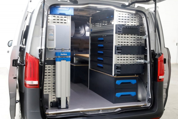 Mercedes-Benz Vito 114 CDI 136pk Compact 9G Automaat 2x Schuifdeur/LED/Camera/Inrichting 05-2022 Mercedes-Benz Vito 114 CDI 136pk Compact 9G Automaat 2x Schuifdeur/LED/Camera/Inrichting 05-2022