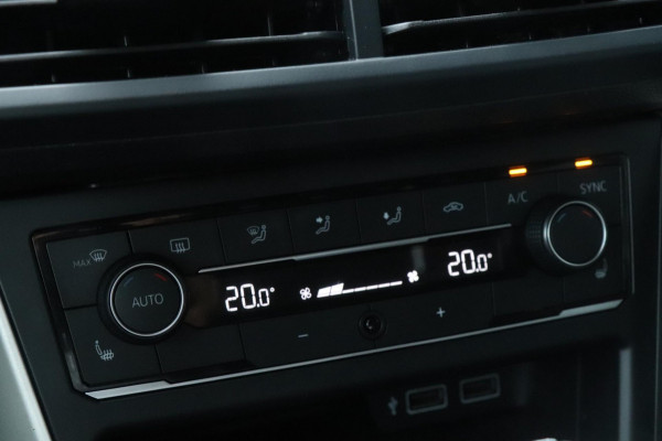 Volkswagen Polo 1.0 TSI Highline | DSG | PDC | Victual Cockpit| Nette auto!