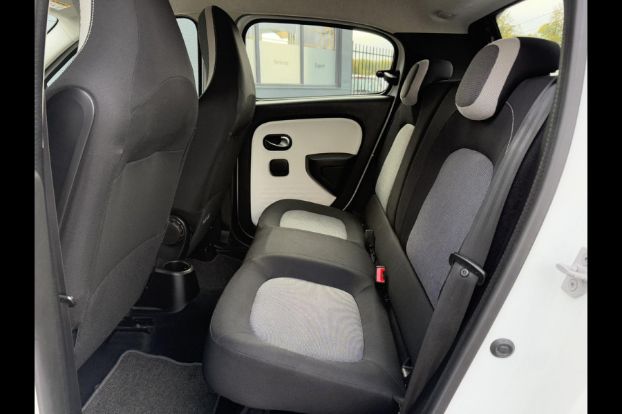 Renault Twingo 1.0 SCe Collection 2e Eigenaar,Airco,N.A.P,Zeer Zuinig,Weinig km,Apk tot 04-2026 Renault Twingo 1.0 SCe Collection 2e Eigenaar,Airco,N.A.P,Zeer Zuinig,Weinig km,Apk tot 04-2026