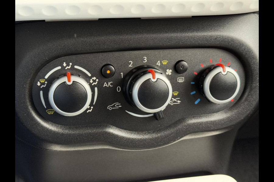 Renault Twingo 1.0 SCe Collection 2e Eigenaar,Airco,N.A.P,Zeer Zuinig,Weinig km,Apk tot 04-2026 Renault Twingo 1.0 SCe Collection 2e Eigenaar,Airco,N.A.P,Zeer Zuinig,Weinig km,Apk tot 04-2026