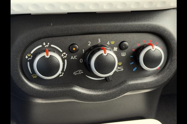 Renault Twingo 1.0 SCe Collection 2e Eigenaar,Airco,N.A.P,Zeer Zuinig,Weinig km,Apk tot 04-2026 Renault Twingo 1.0 SCe Collection 2e Eigenaar,Airco,N.A.P,Zeer Zuinig,Weinig km,Apk tot 04-2026