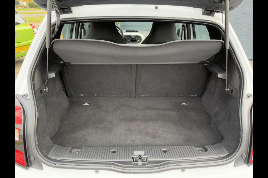 Renault Twingo 1.0 SCe Collection 2e Eigenaar,Airco,N.A.P,Zeer Zuinig,Weinig km,Apk tot 04-2026 Renault Twingo 1.0 SCe Collection 2e Eigenaar,Airco,N.A.P,Zeer Zuinig,Weinig km,Apk tot 04-2026