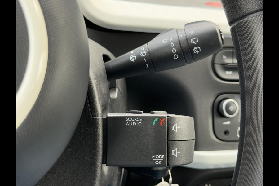 Renault Twingo 1.0 SCe Collection 2e Eigenaar,Airco,N.A.P,Zeer Zuinig,Weinig km,Apk tot 04-2026 Renault Twingo 1.0 SCe Collection 2e Eigenaar,Airco,N.A.P,Zeer Zuinig,Weinig km,Apk tot 04-2026