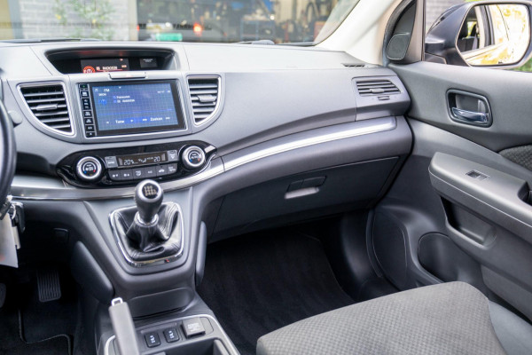 Honda CR-V 2.0 Elegance|Prijs rijklaar incl 12 mnd garantie| Trekhaak Camera Stoelverwarming Navi Clima