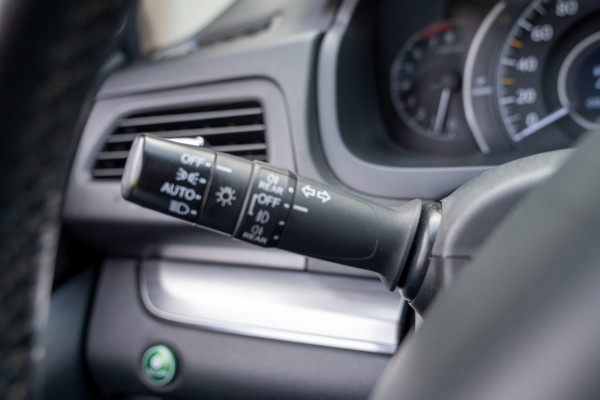 Honda CR-V 2.0 Elegance|Prijs rijklaar incl 12 mnd garantie| Trekhaak Camera Stoelverwarming Navi Clima