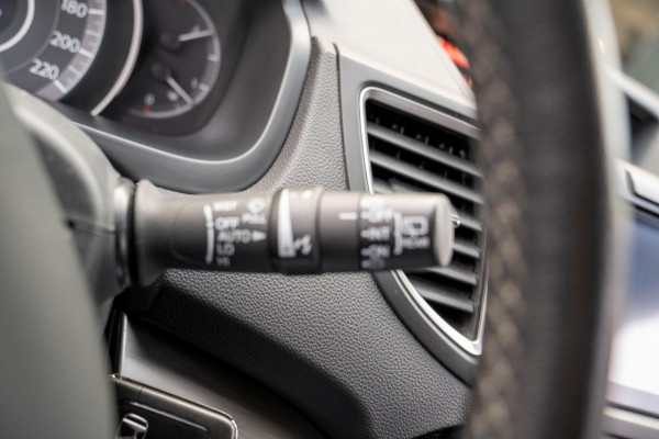 Honda CR-V 2.0 Elegance|Prijs rijklaar incl 12 mnd garantie| Trekhaak Camera Stoelverwarming Navi Clima