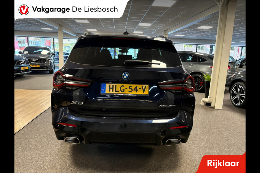 BMW X3 XDrive30e High Executive M-sport | sportstoelen | Head-up Display | Panorama-dak BMW X3 XDrive30e High Executive M-sport | sportstoelen | Head-up Display | Panorama-dak