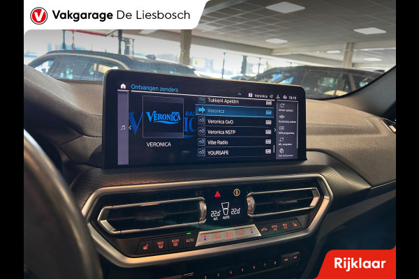 BMW X3 XDrive30e High Executive M-sport | sportstoelen | Head-up Display | Panorama-dak BMW X3 XDrive30e High Executive M-sport | sportstoelen | Head-up Display | Panorama-dak