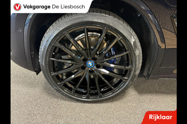 BMW X3 XDrive30e High Executive M-sport | sportstoelen | Head-up Display | Panorama-dak BMW X3 XDrive30e High Executive M-sport | sportstoelen | Head-up Display | Panorama-dak