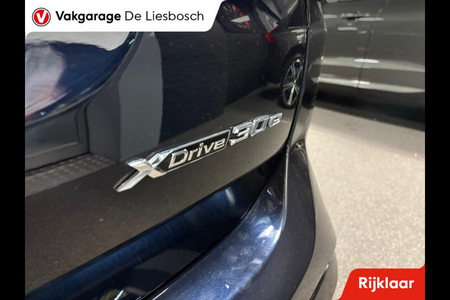 BMW X3 XDrive30e High Executive M-sport | sportstoelen | Head-up Display | Panorama-dak BMW X3 XDrive30e High Executive M-sport | sportstoelen | Head-up Display | Panorama-dak