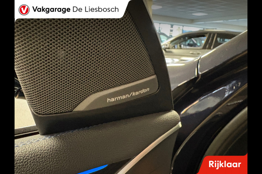 BMW X3 XDrive30e High Executive M-sport | sportstoelen | Head-up Display | Panorama-dak BMW X3 XDrive30e High Executive M-sport | sportstoelen | Head-up Display | Panorama-dak