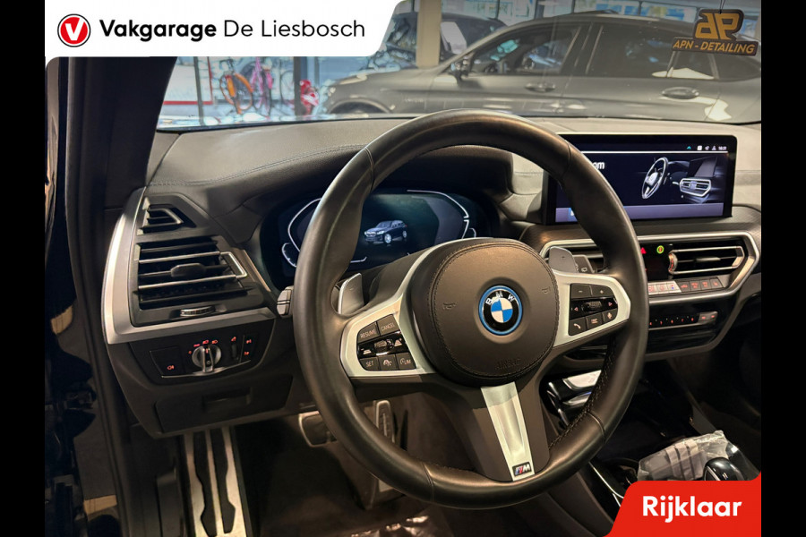 BMW X3 XDrive30e High Executive M-sport | sportstoelen | Head-up Display | Panorama-dak BMW X3 XDrive30e High Executive M-sport | sportstoelen | Head-up Display | Panorama-dak
