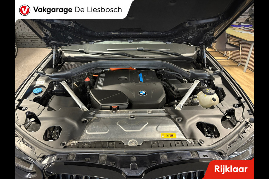 BMW X3 XDrive30e High Executive M-sport | sportstoelen | Head-up Display | Panorama-dak BMW X3 XDrive30e High Executive M-sport | sportstoelen | Head-up Display | Panorama-dak