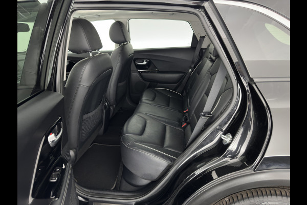 Kia e-Niro ExecutiveLine 64 kWh [ 3-Fase ] {SOH-100%} (INCL-BTW) Aut. *PANO | LUXURY-LEATHER | JBL-AUDIO | FULL-LED | NAVI-FULLMAP | DAB | ADAPTIVE-CRUISE | CAMERA | MEMORY-PACK | LANE-ASSIST | CCS-FASTLOADER | KEYLESS | DIGI-COCKPIT | 17"ALU*